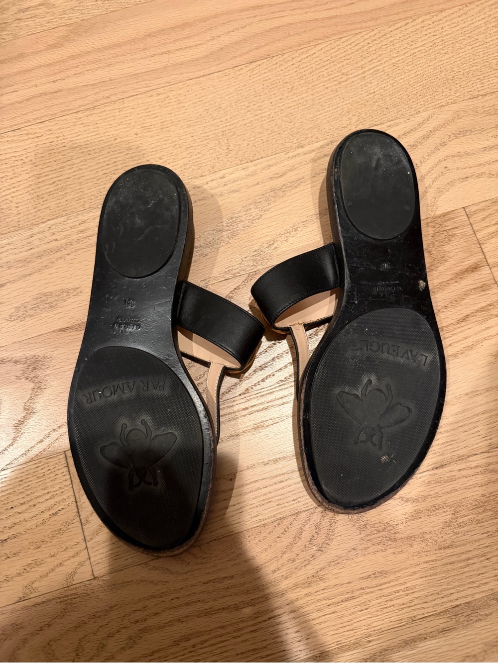 Gucci Black Leather Sandals with Gold Double G - Picture 2 of 2